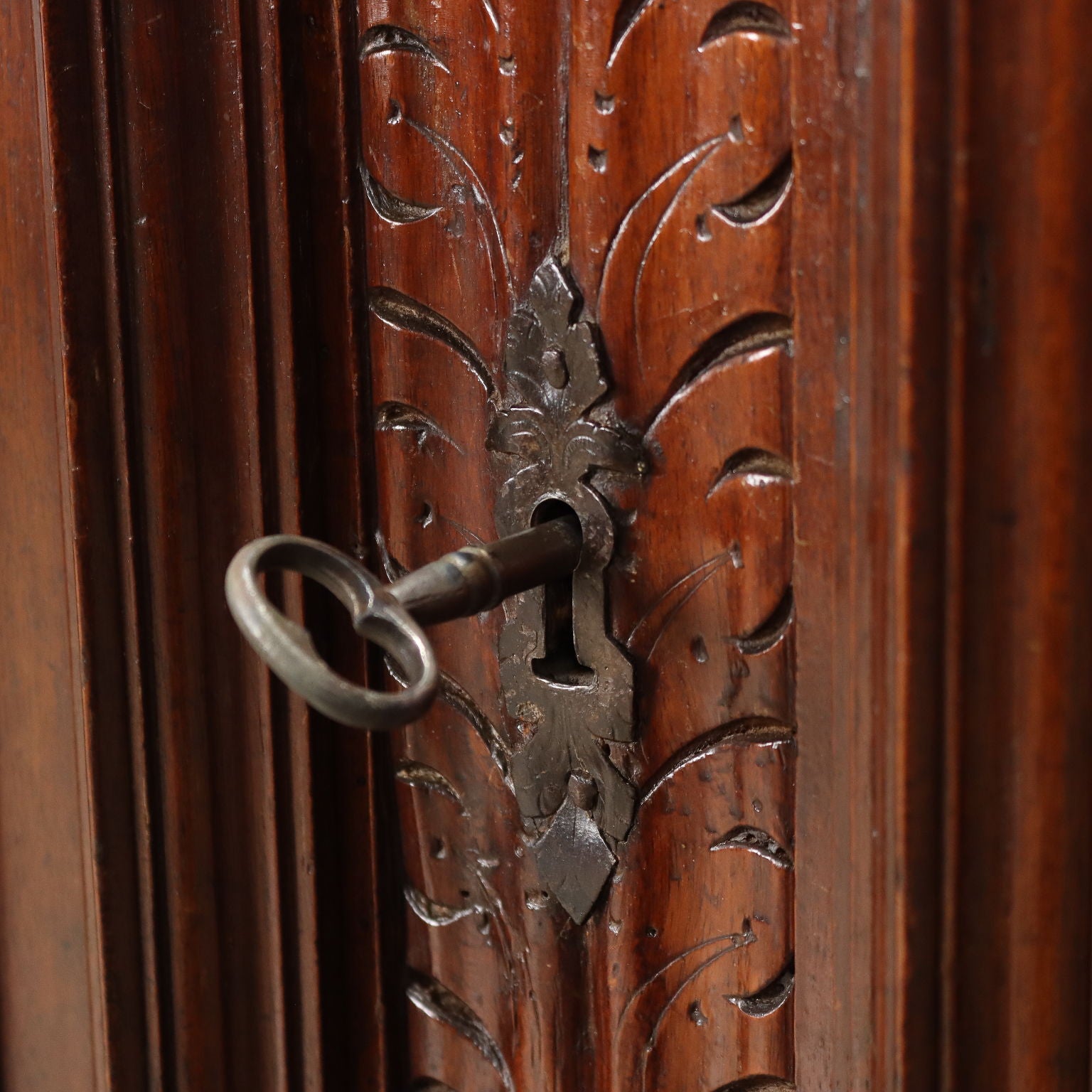  | Antiques  Cupboards