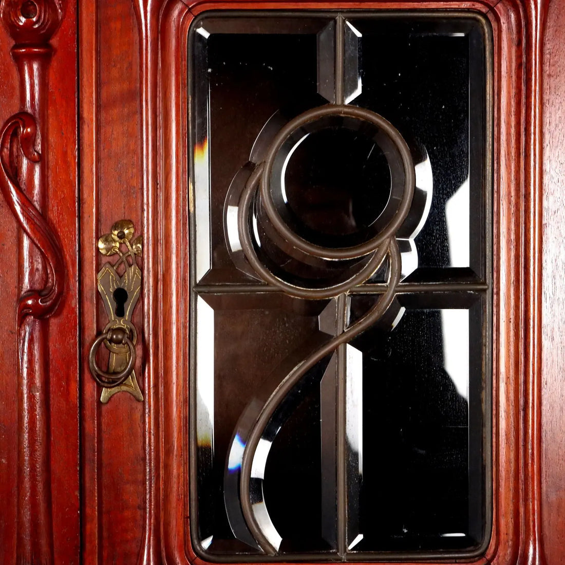 Liberty Sideboard in Walnut - Italy Late 1800s
