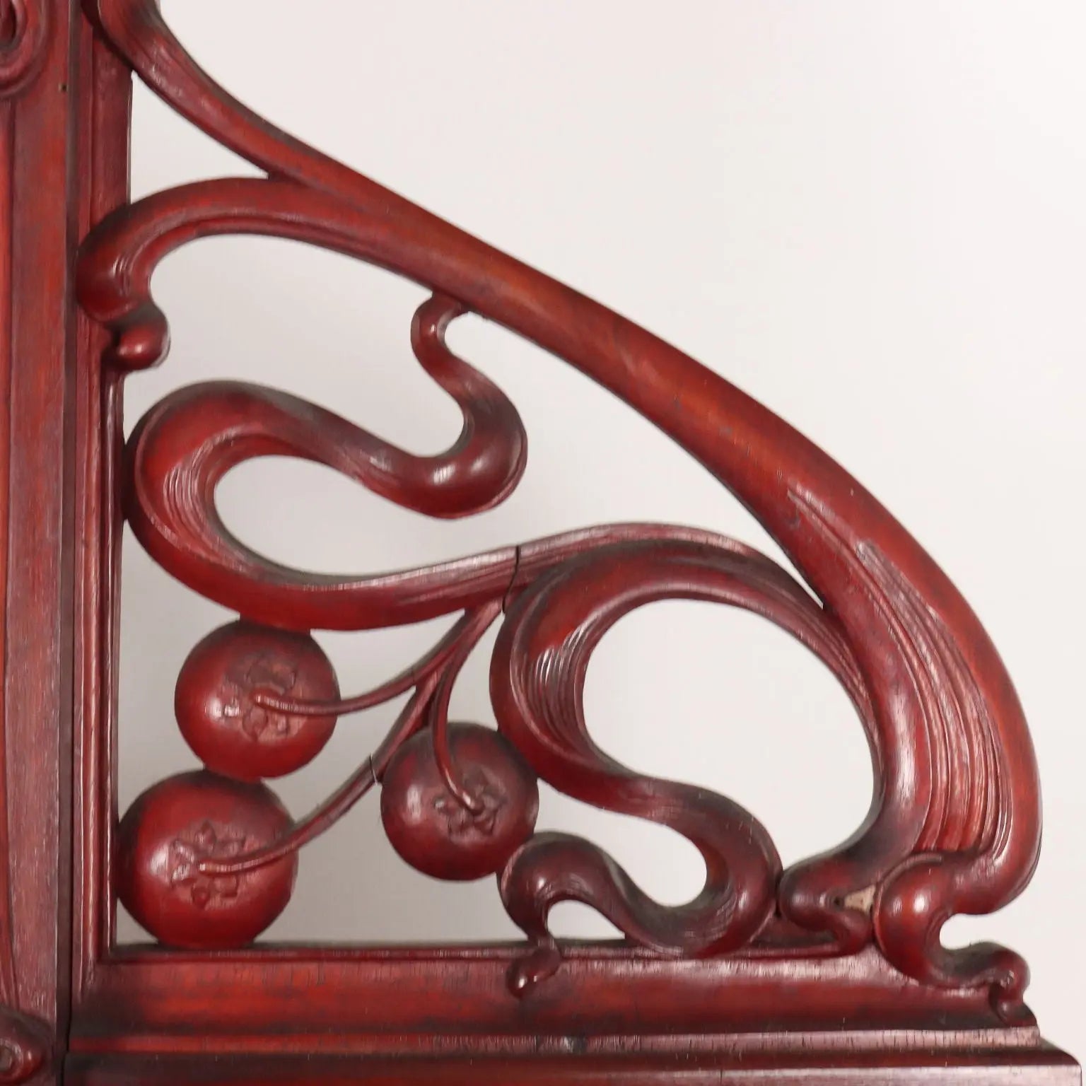 Liberty Sideboard in Walnut - Italy Late 1800s