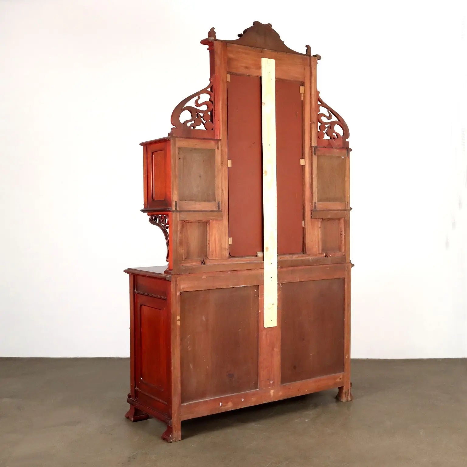 Liberty Sideboard in Walnut - Italy Late 1800s
