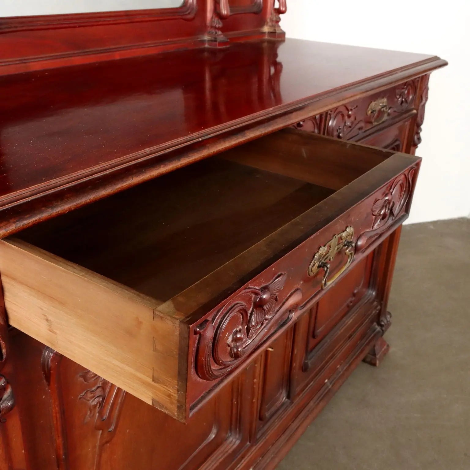 Liberty Sideboard in Walnut - Italy Late 1800s