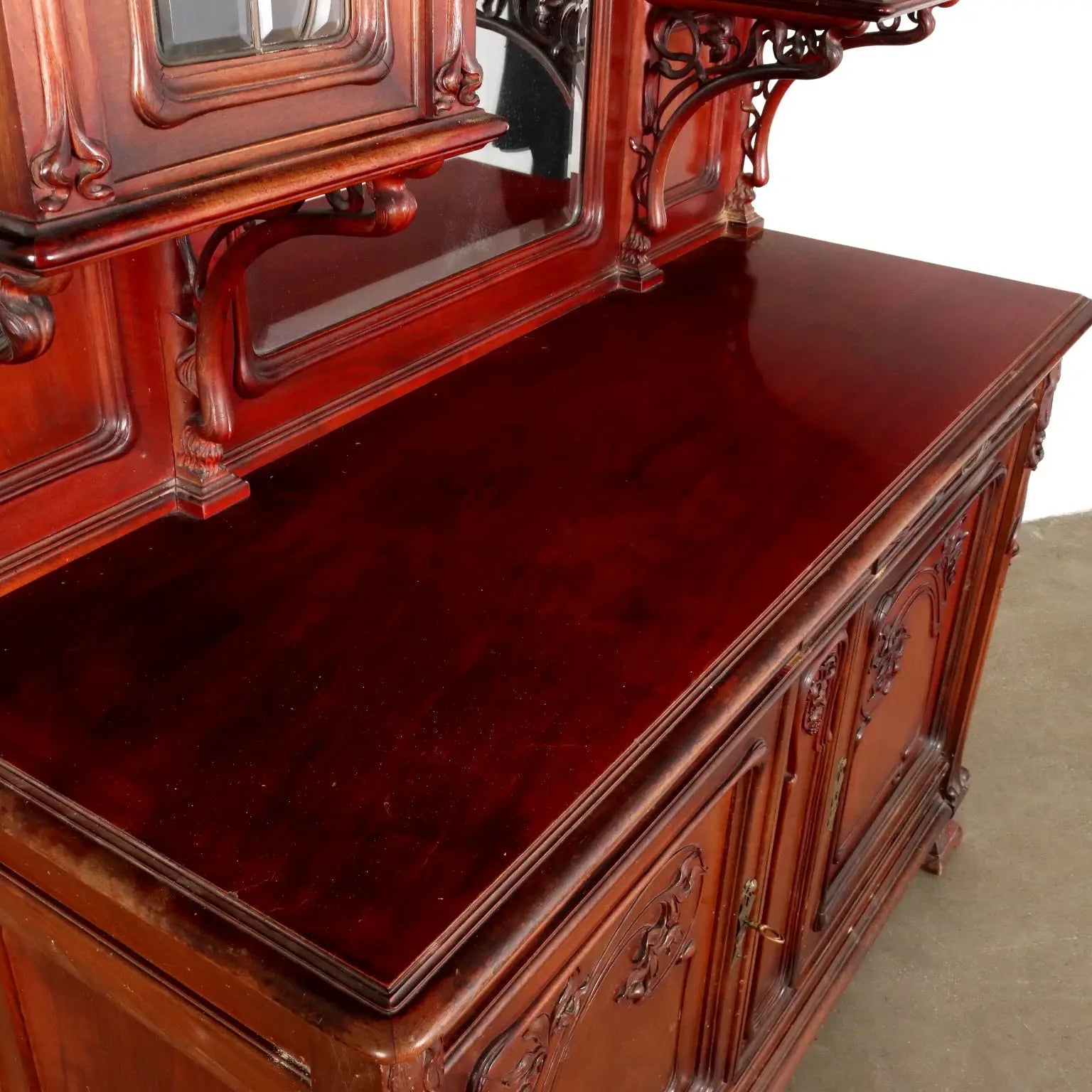 Liberty Sideboard in Walnut - Italy Late 1800s