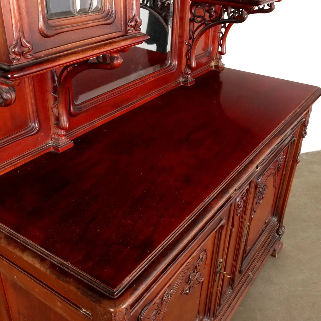 Liberty Sideboard in Walnut - Italy Late 1800s