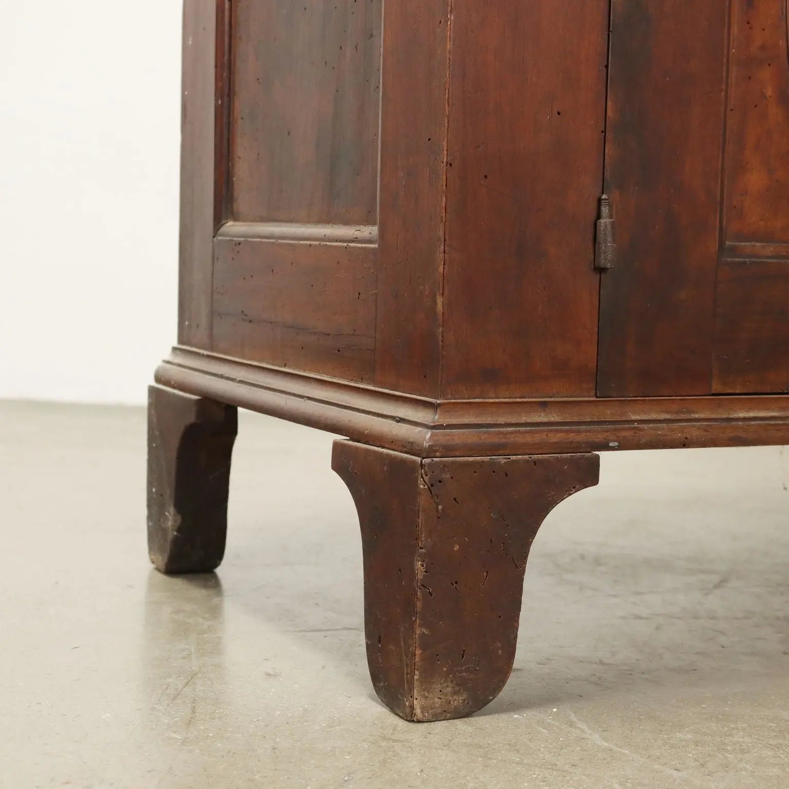 Antique Cupboard Walnut Drawers Central Italy XIX Century - Central Italy, XIX Century | Antiques | Cupboards