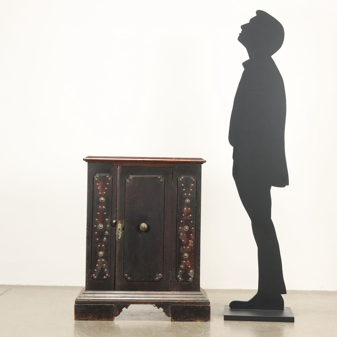  | Antiques  Cupboards