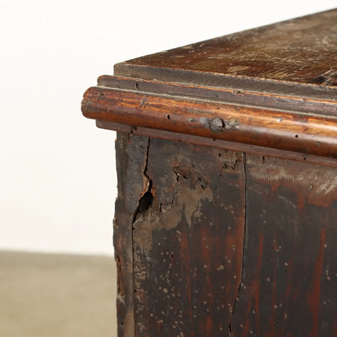Antique Baroque Cupboard Walnut Decorations Bologna '700 - Bologna, XVIII Century | Antiques | Cupboards