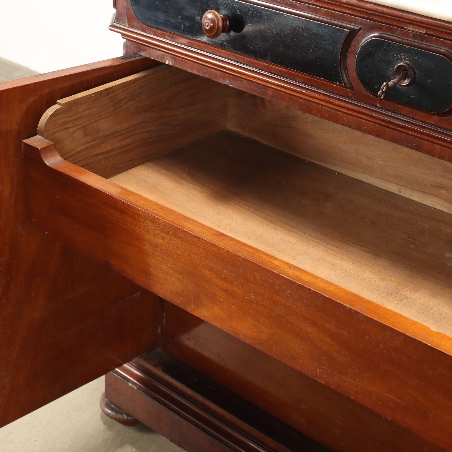  | Antiques  Cupboards