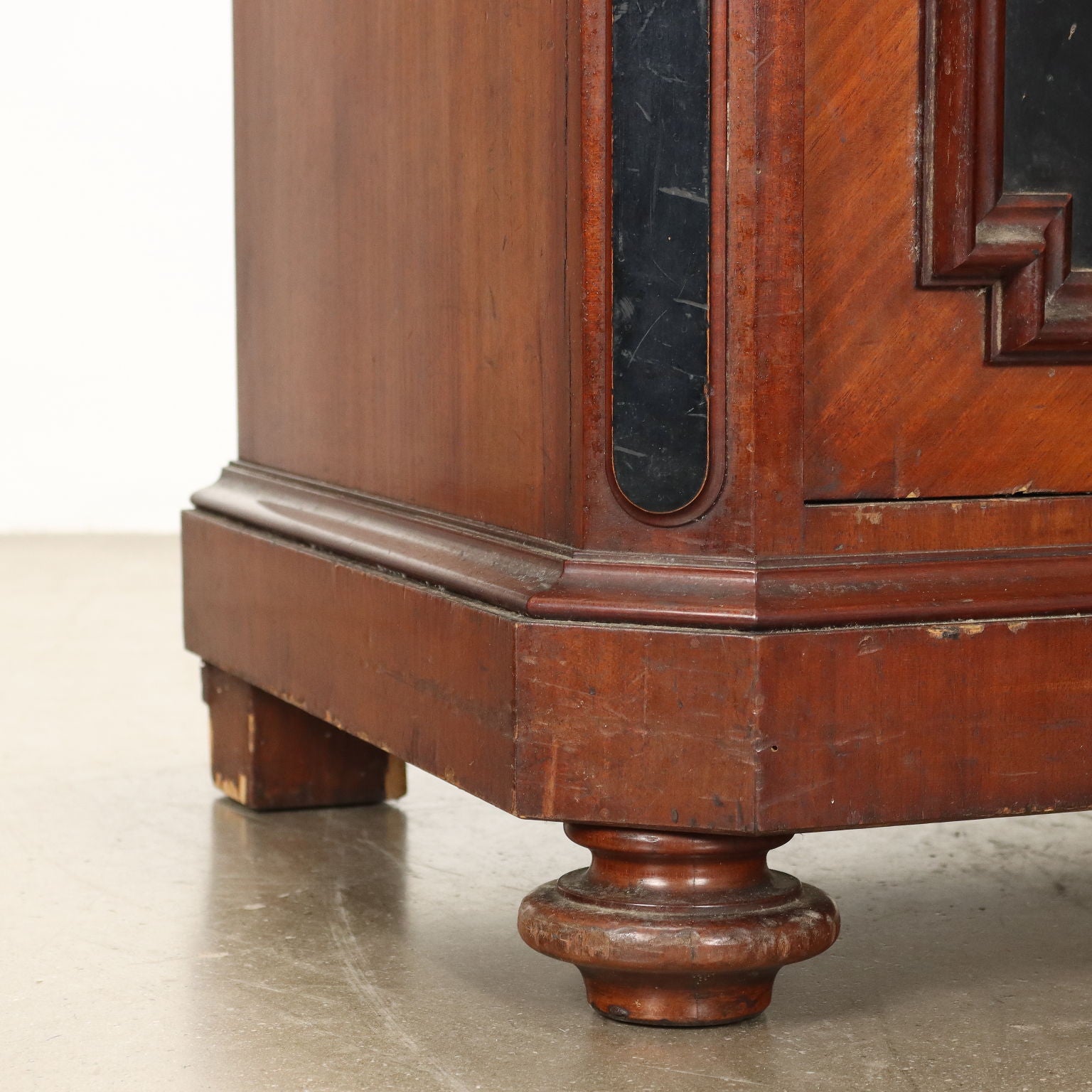  | Antiques  Cupboards