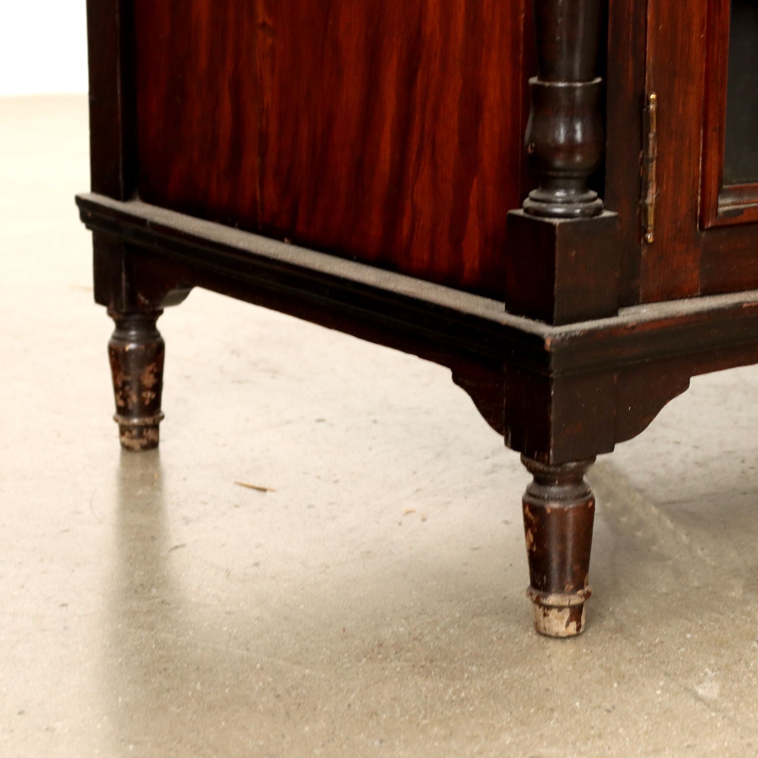  | Antiques  Cupboards