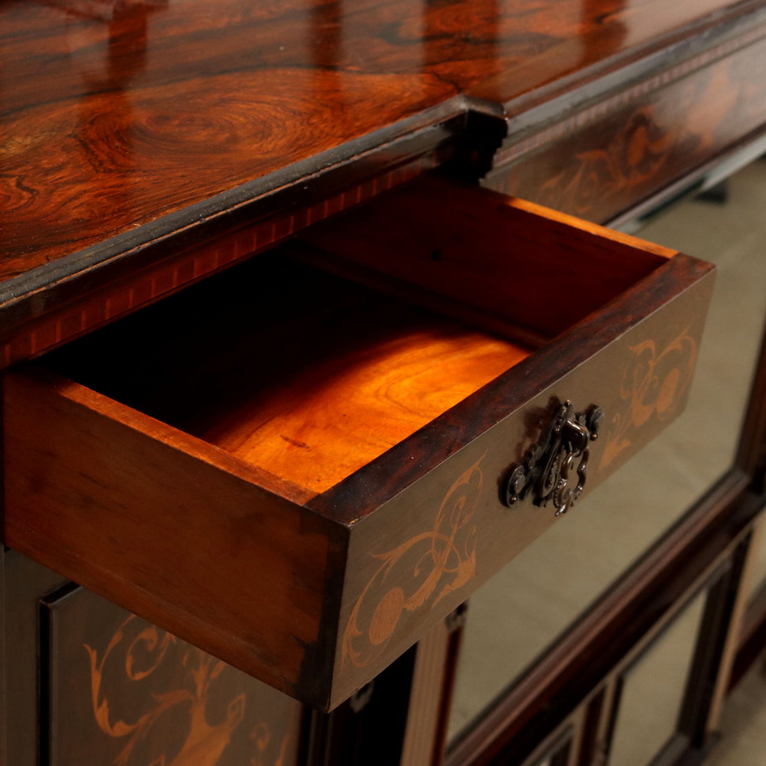  | Antiques  Cupboards