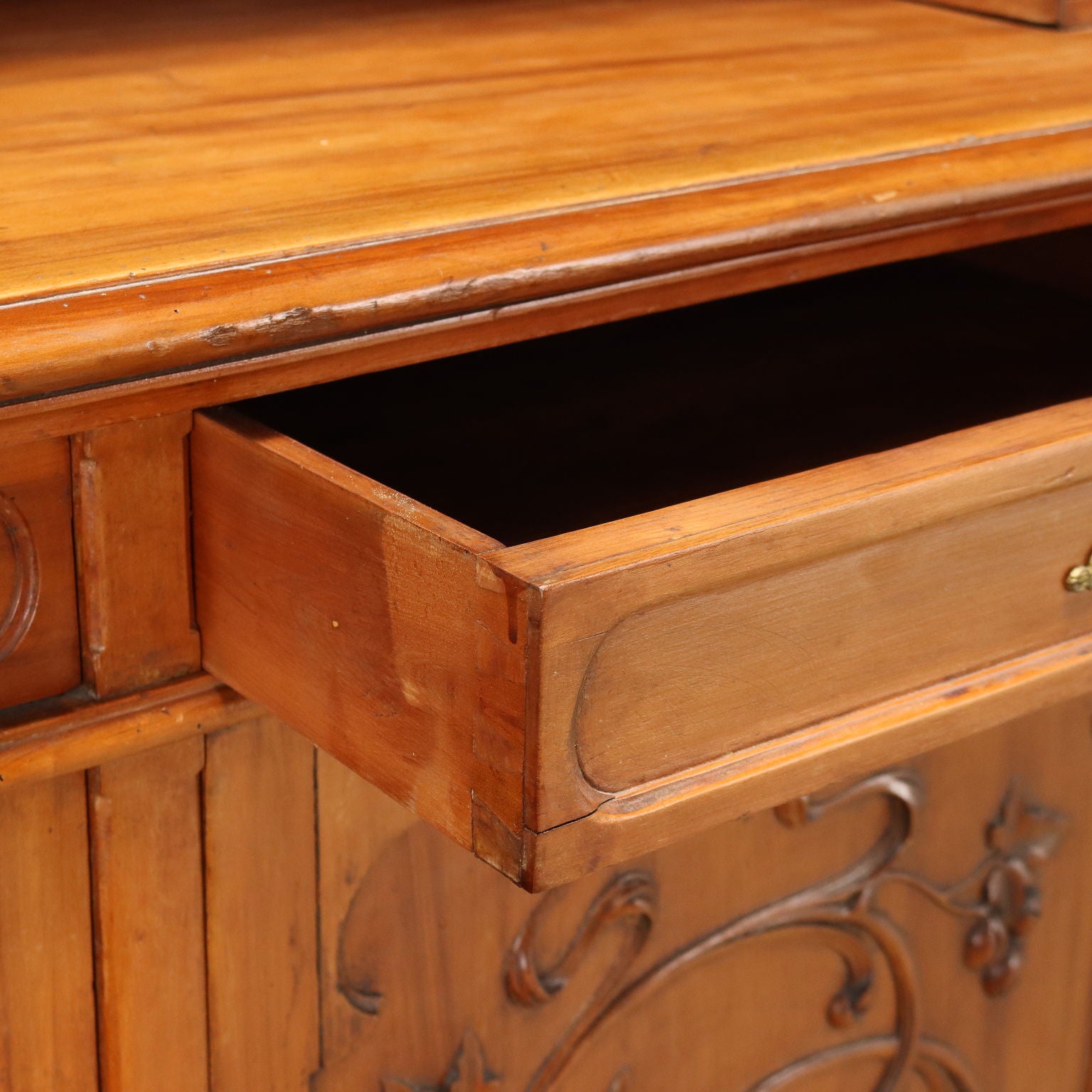  | Antiques  Cupboards