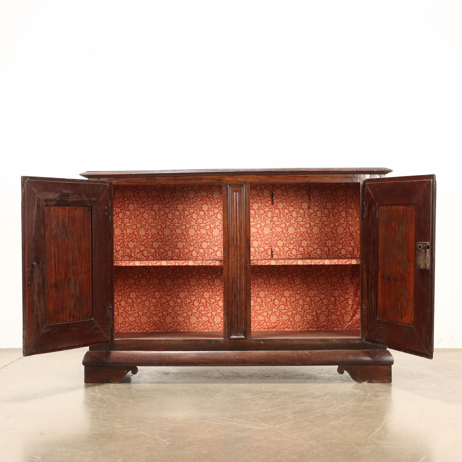  | Antiques  Cupboards