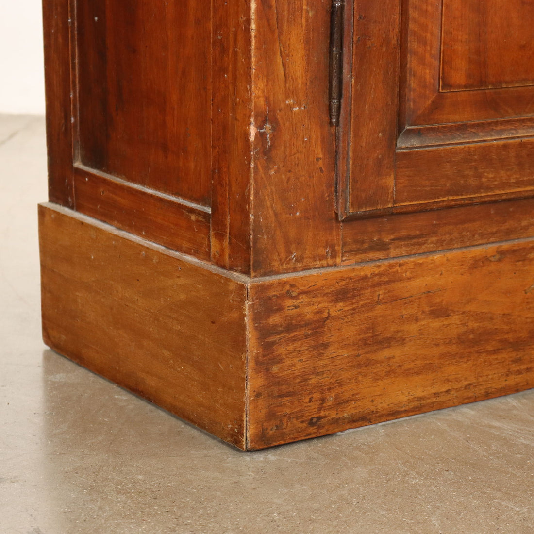  | Antiques  Cupboards