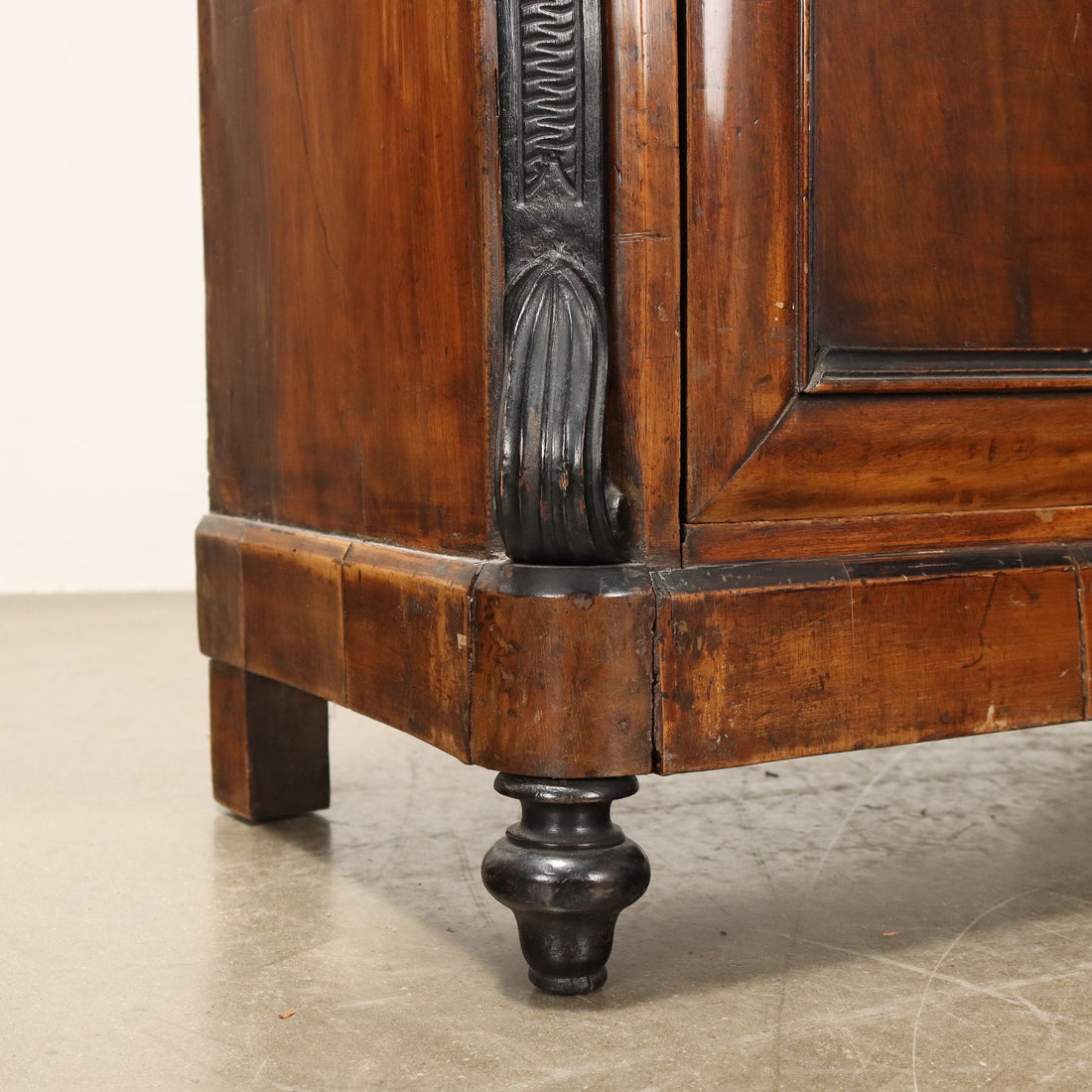  | Antiques  Cupboards