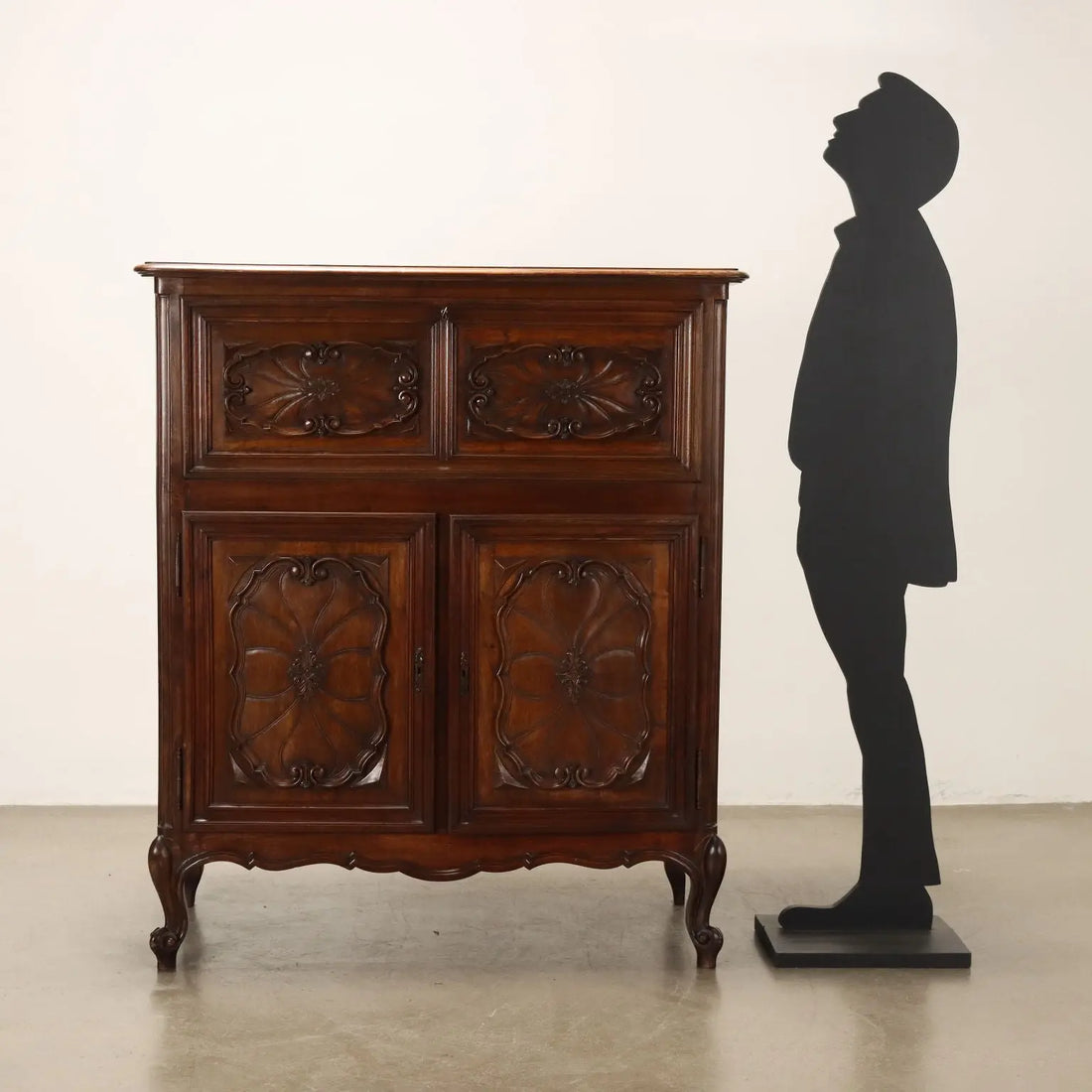 Antique Cupboard Provencal Style Walnut Piedmont XX Century - Piedmont, XX Century | Antiques | Cupboards