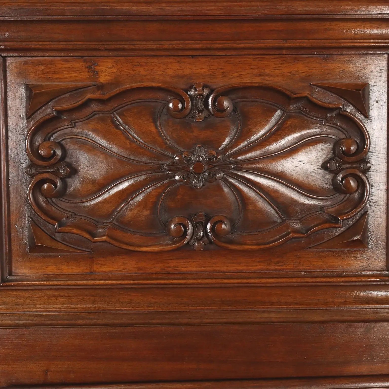 Antique Cupboard Provencal Style Walnut Piedmont XX Century - Piedmont, XX Century | Antiques | Cupboards