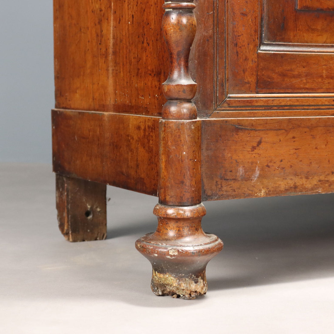  | Antiques  Cupboards