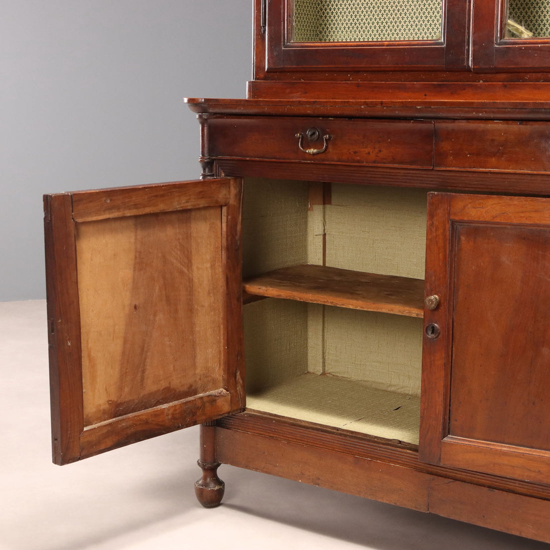  | Antiques  Cupboards