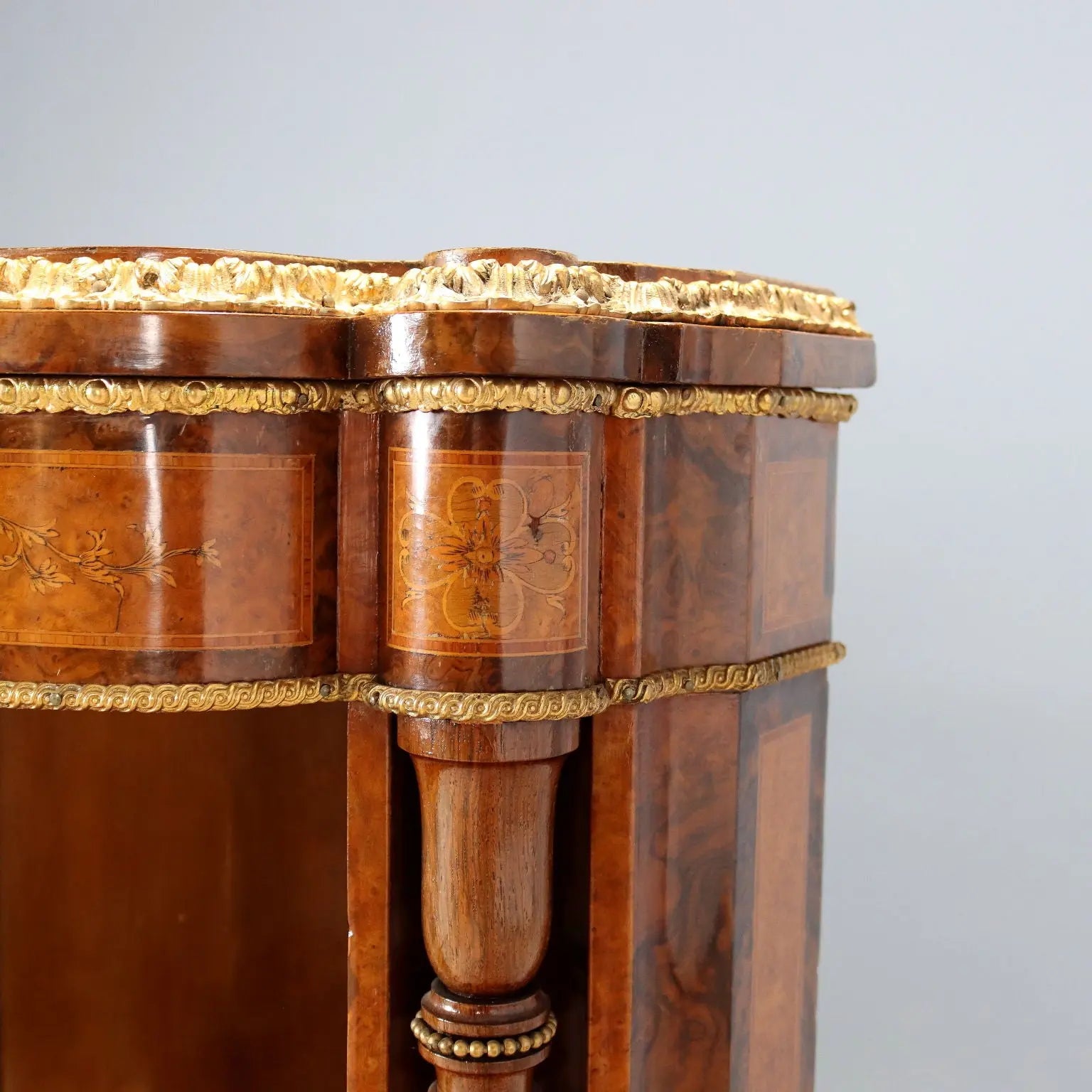 Antique Chest of Drawers Maple Burl Veneer United Kingdom XIX Century - XIX Century | Antiques | Cupboards