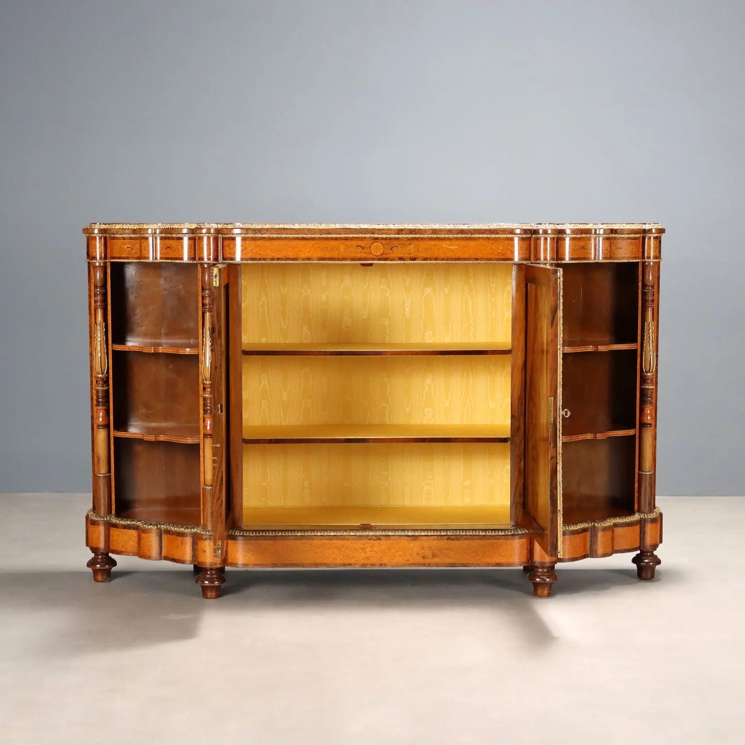 Antique Chest of Drawers Maple Burl Veneer United Kingdom XIX Century - XIX Century | Antiques | Cupboards