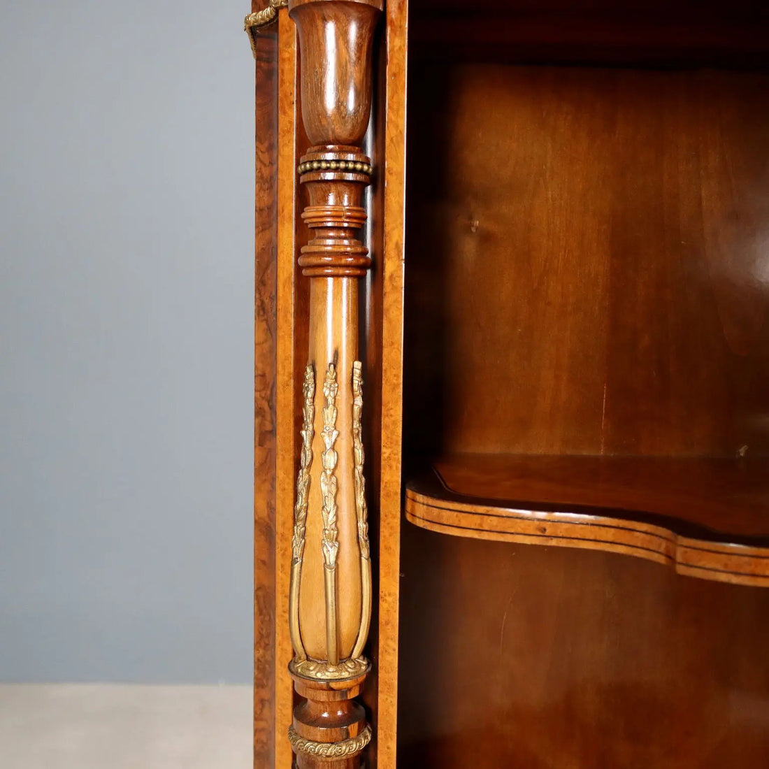 Antique Chest of Drawers Maple Burl Veneer United Kingdom XIX Century - XIX Century | Antiques | Cupboards