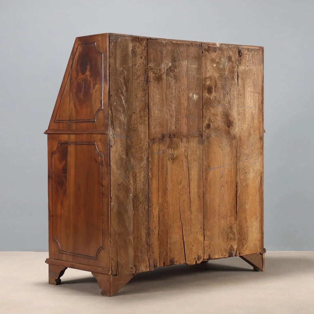 Walnut Sideboard - Italy Late 19th Century