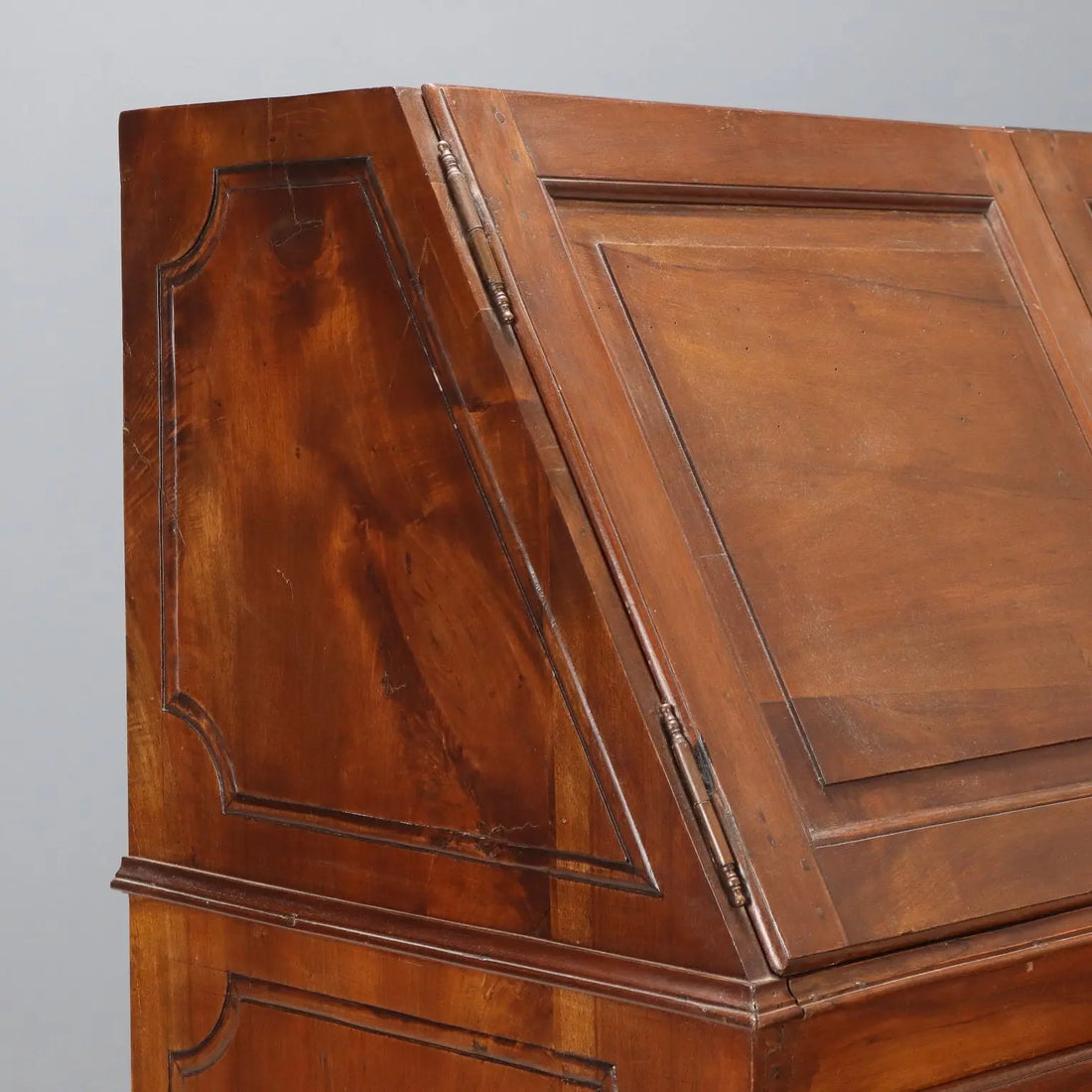 Walnut Sideboard - Italy Late 19th Century