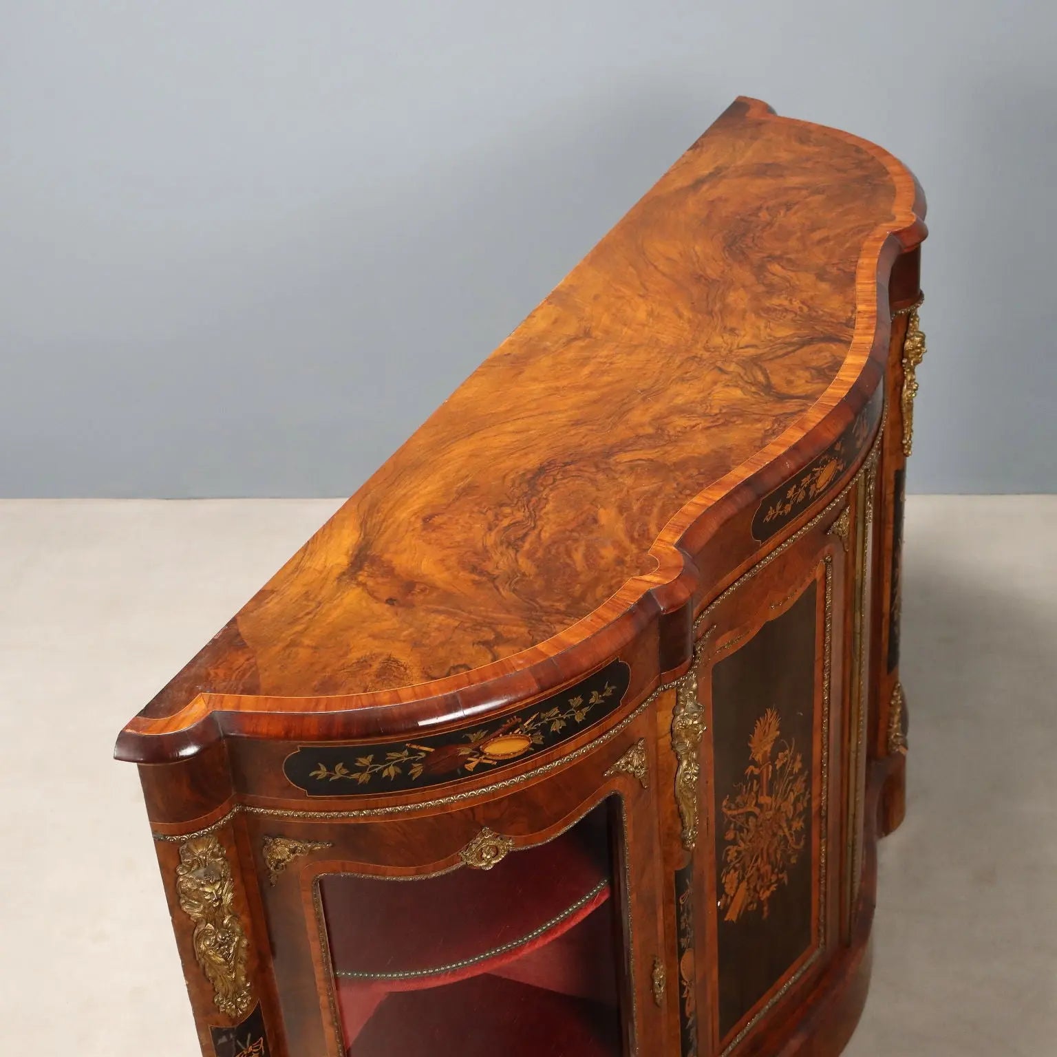 Antique Cabinet Various Wood Essences United Kingdom XIX Century