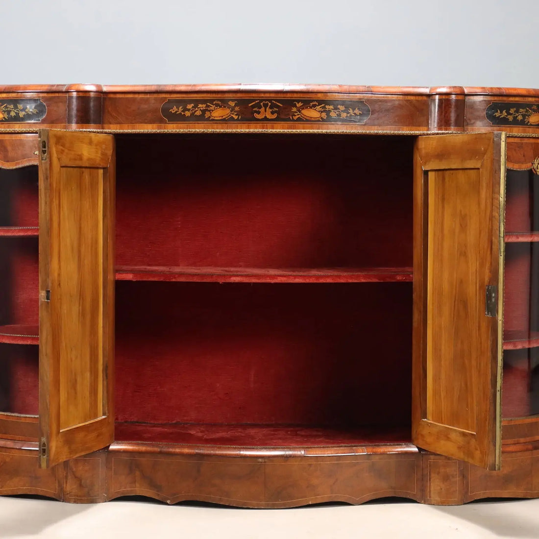 Antique Cabinet Various Wood Essences United Kingdom XIX Century