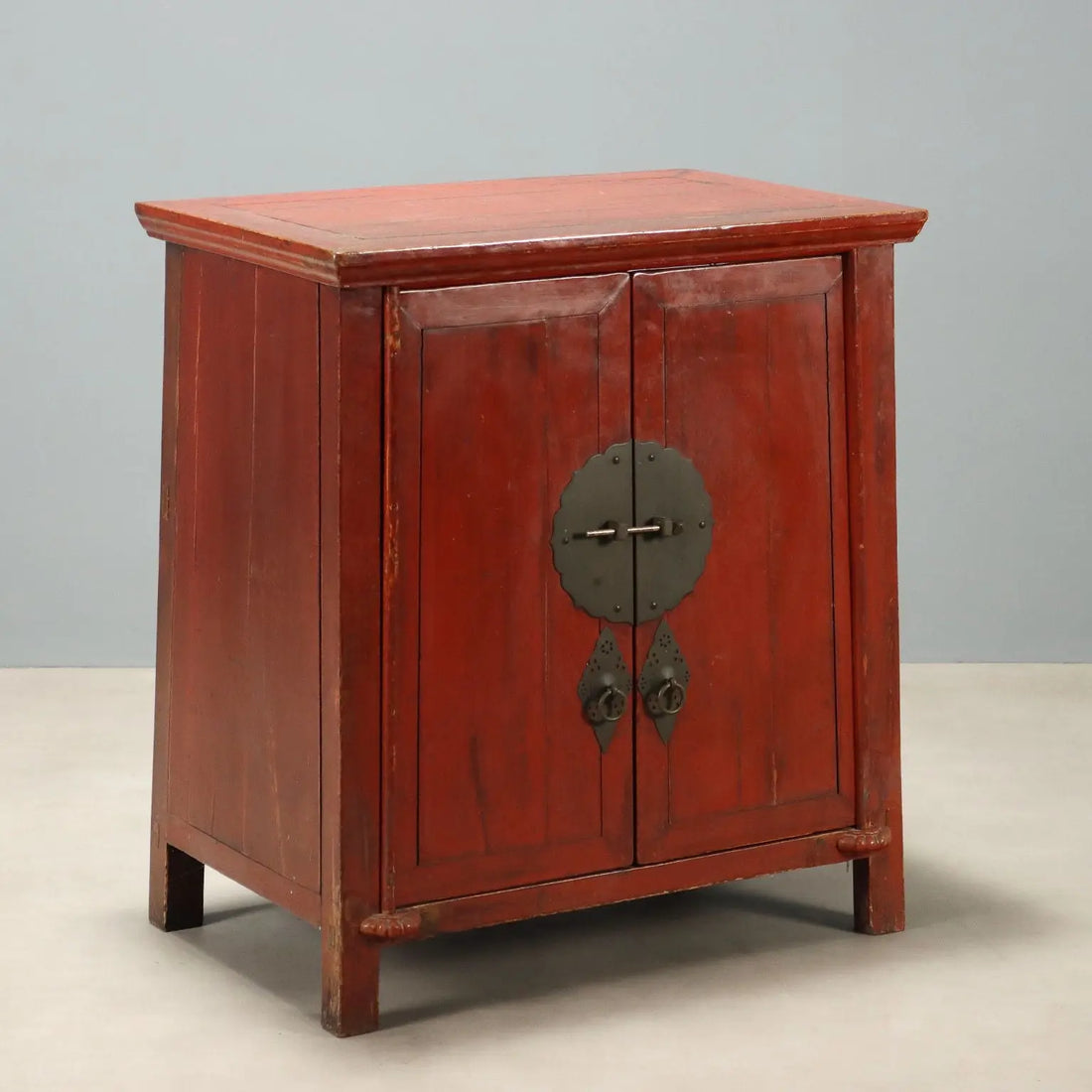 Antique Cupboard Chinoiserie Style Lacquered Wood XX Century