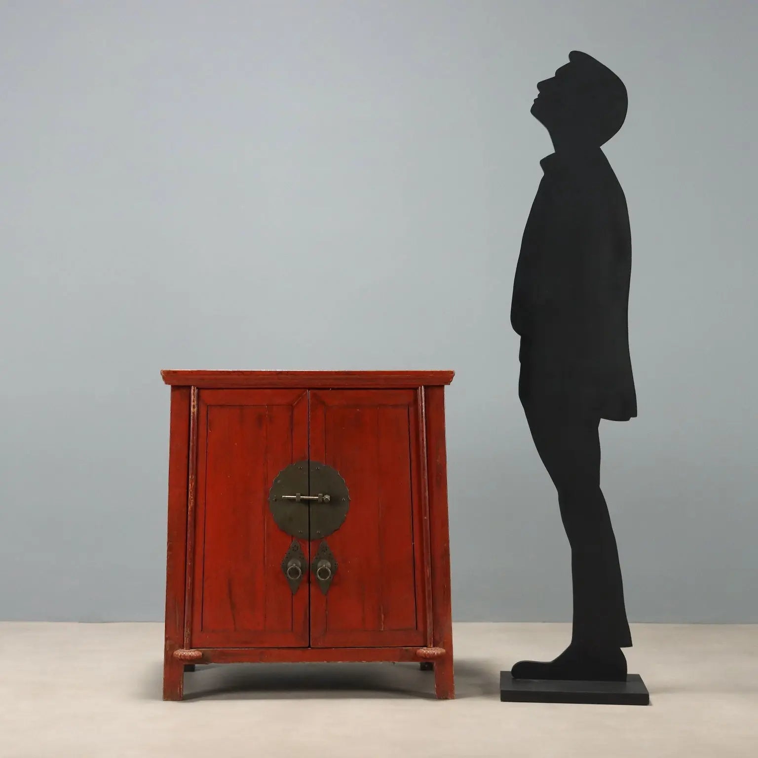 Antique Cupboard Chinoiserie Style Lacquered Wood XX Century