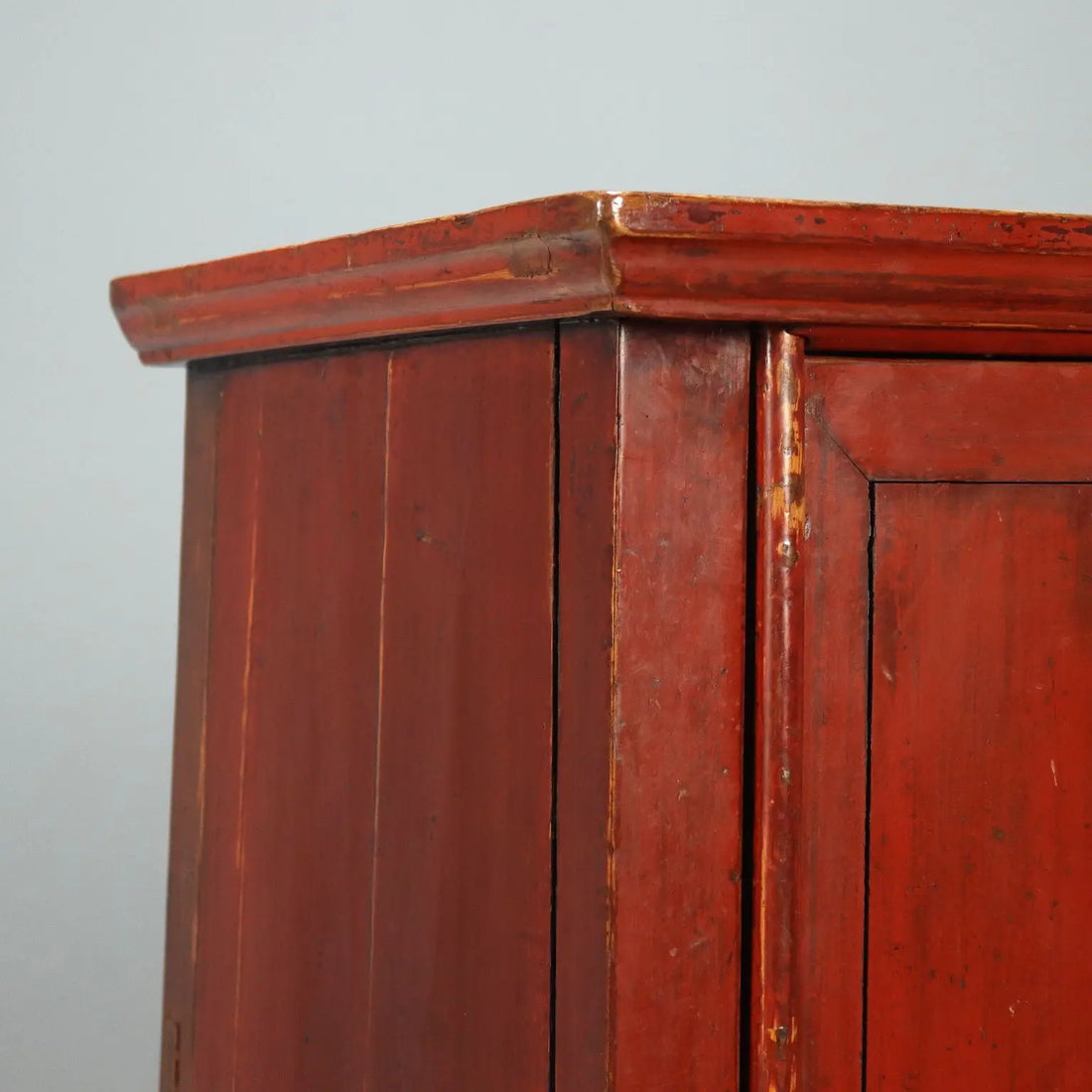 Antique Cupboard Chinoiserie Style Lacquered Wood XX Century