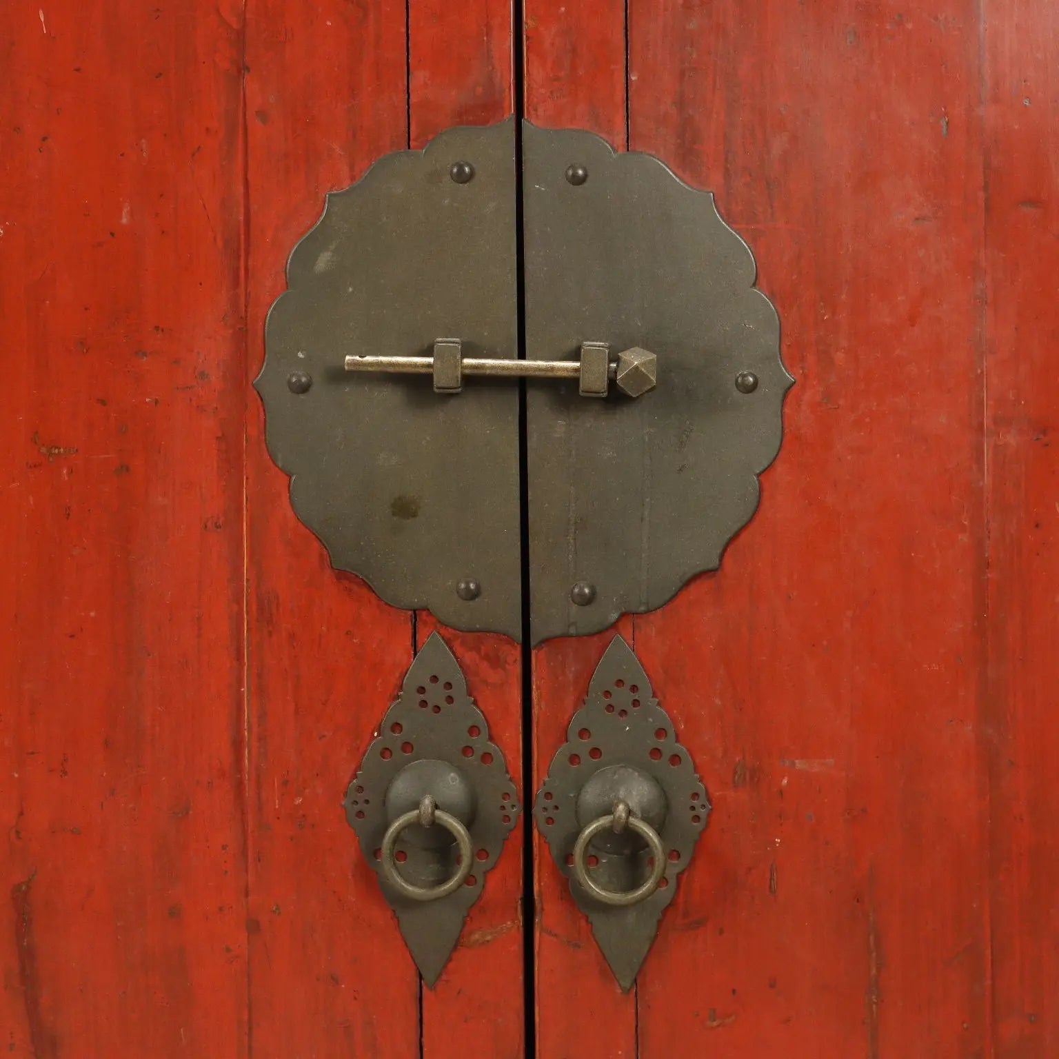 Antique Cupboard Chinoiserie Style Lacquered Wood XX Century