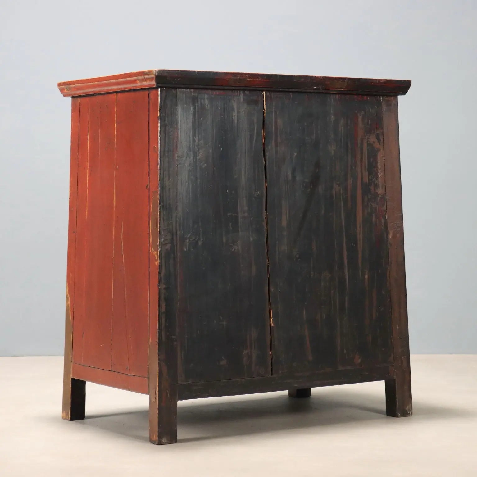 Antique Cupboard Chinoiserie Style Lacquered Wood XX Century