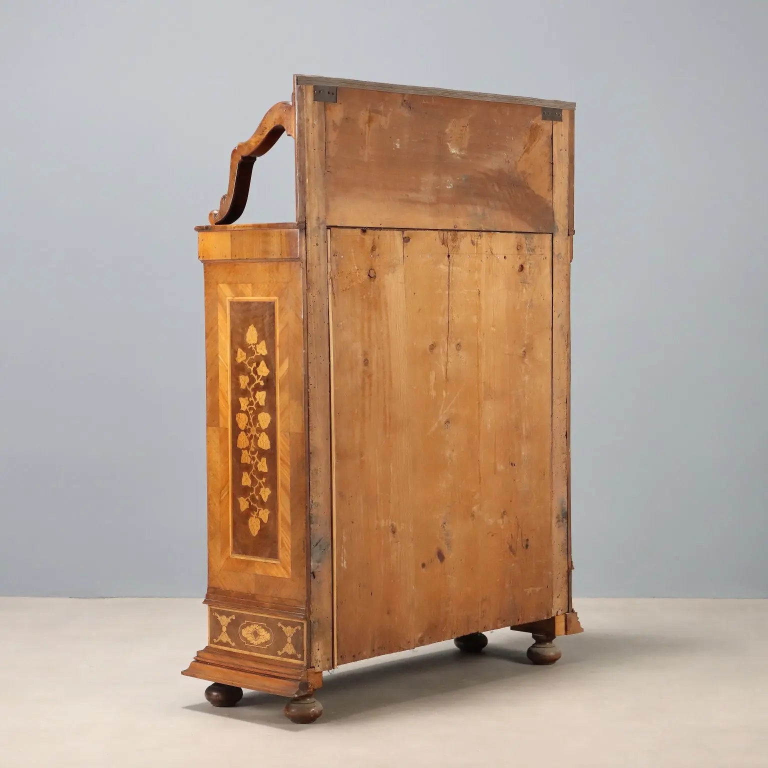 Antique Cupboard Cherrywood Maple Italy XIX-XX Century