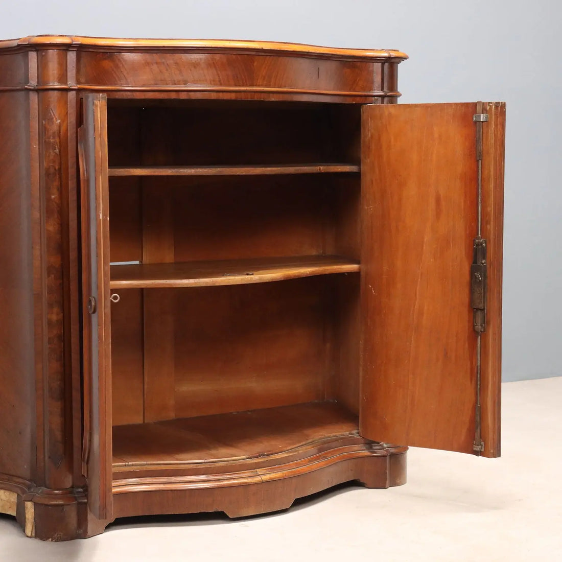 Umbertine Sideboard in Walnut - 19th Century