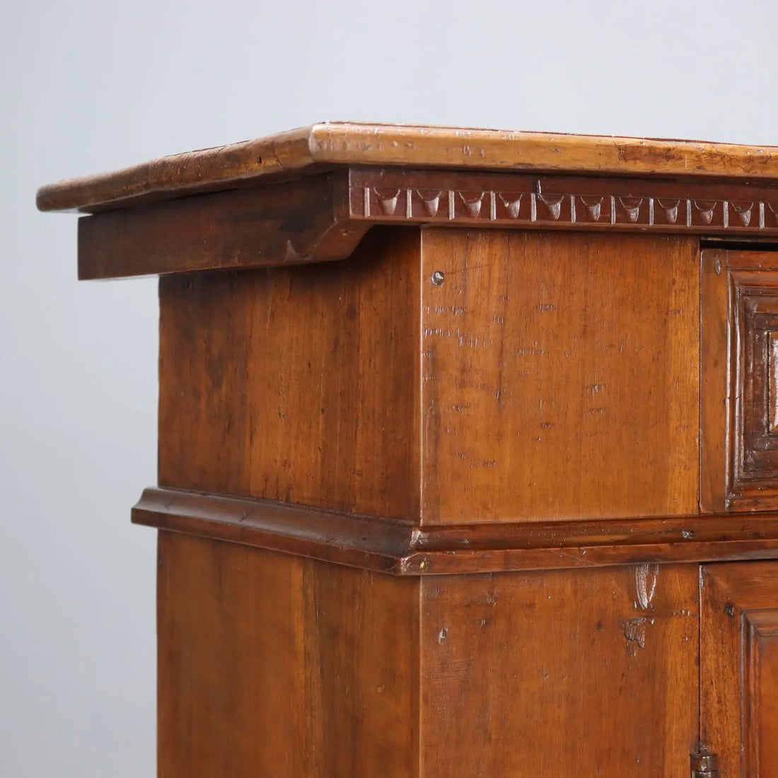 Baroque Walnut and Fir Sideboard - Italy 20th Century