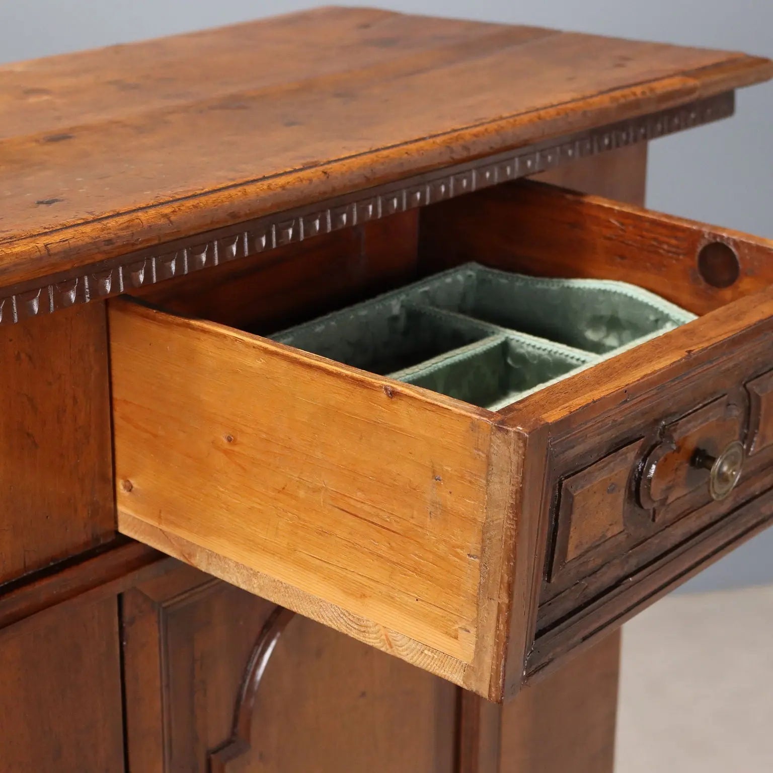 Baroque Walnut and Fir Sideboard - Italy 20th Century