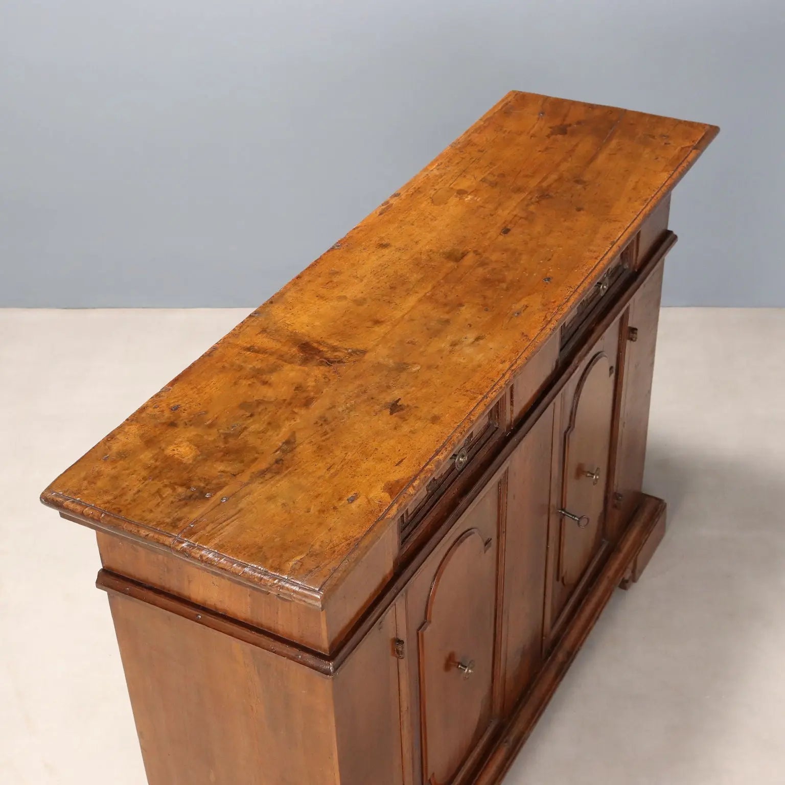 Baroque Walnut and Fir Sideboard - Italy 20th Century