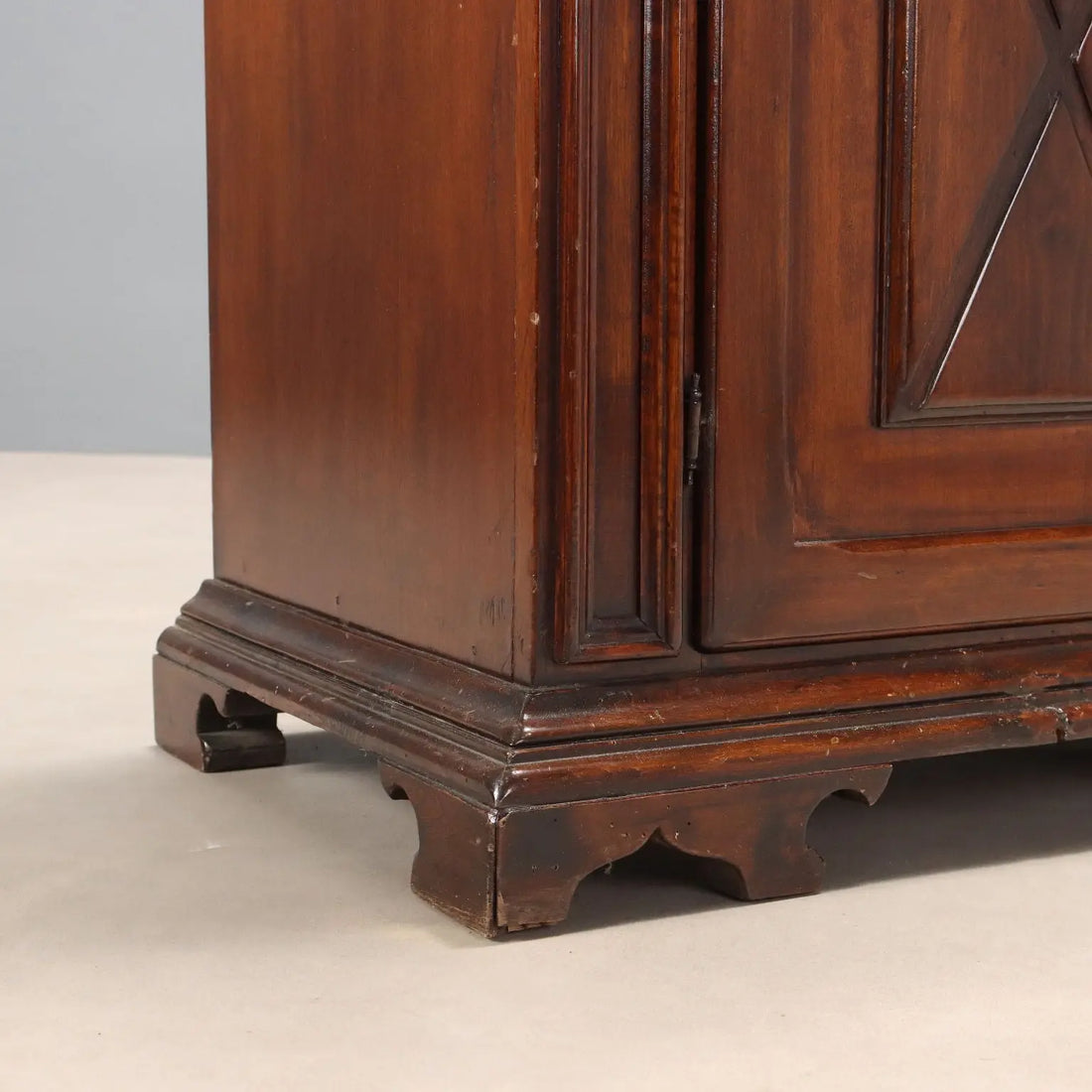 Baroque Walnut Sideboard with Plate Rack, Italy 20th Century