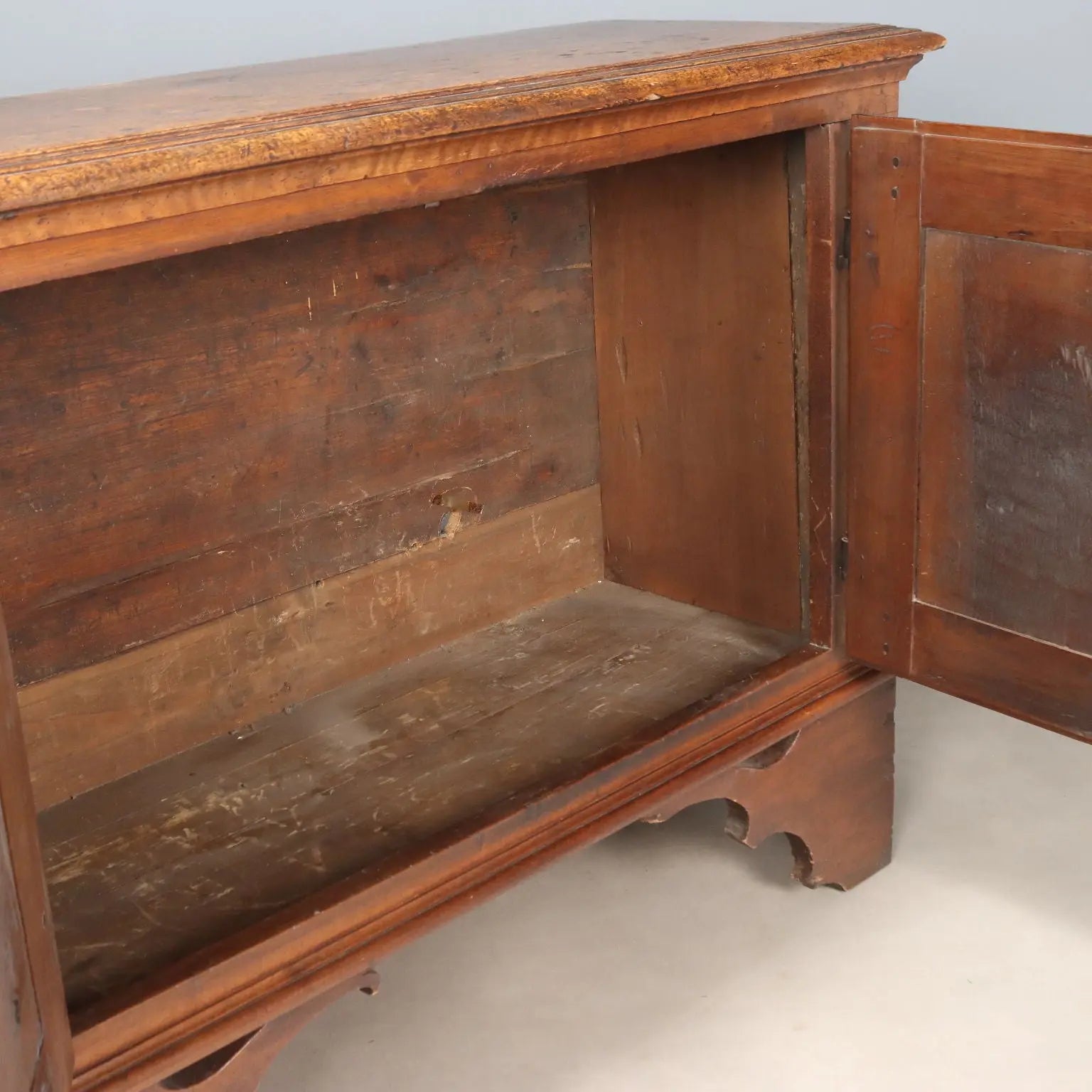 Baroque Walnut Sideboard - Italy 19th Century