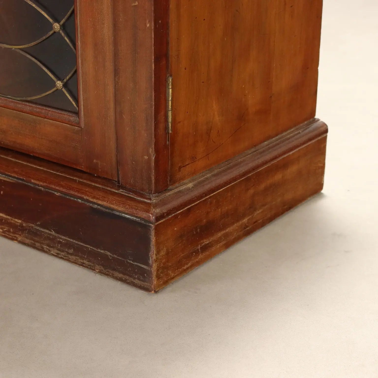 Antique Victorian Cupboard Mahogany United Kingdom XIX Century