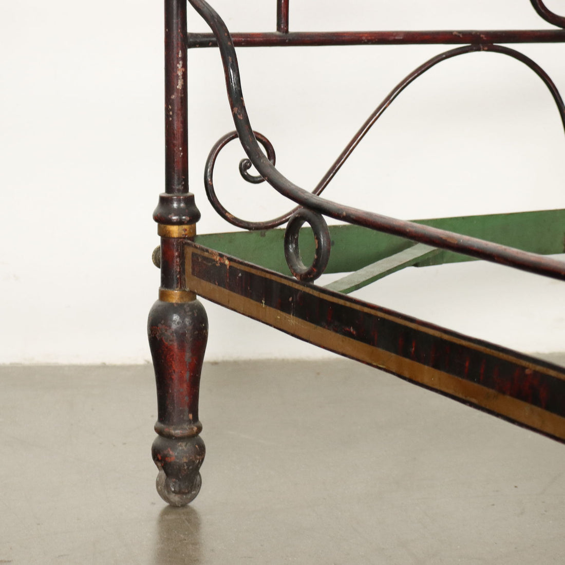  | Antiques  Beds & Headboards