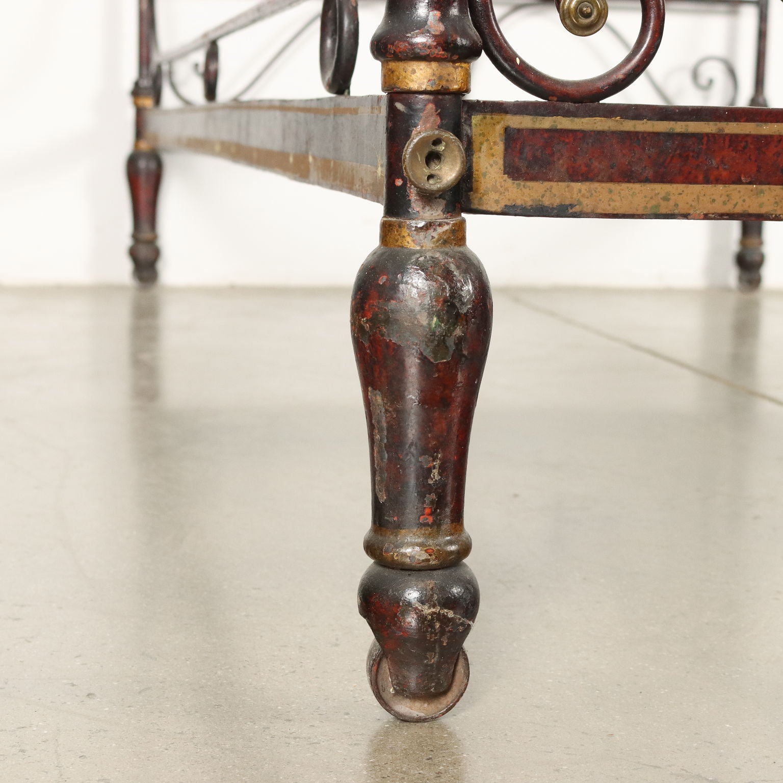  | Antiques  Beds & Headboards