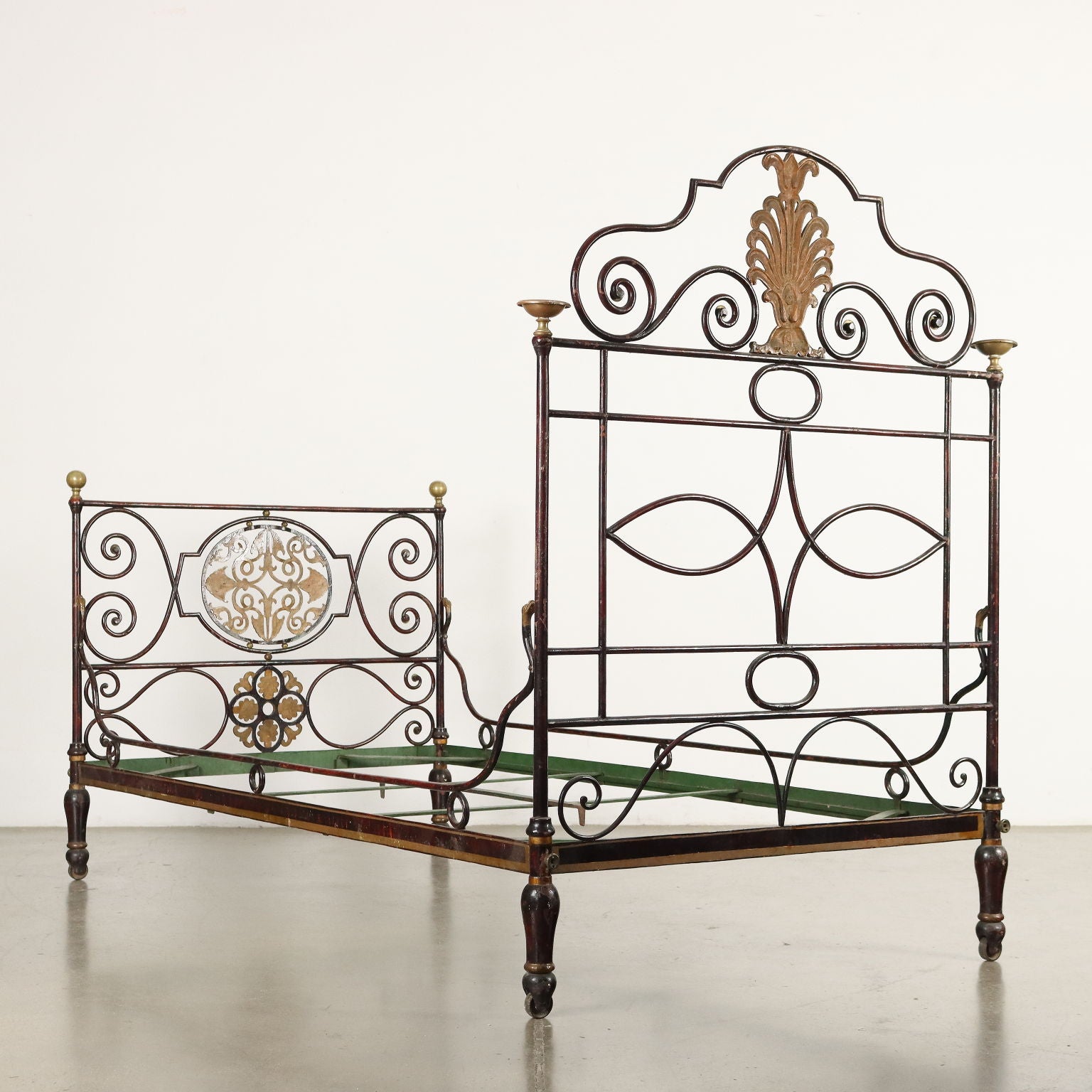  | Antiques  Beds & Headboards