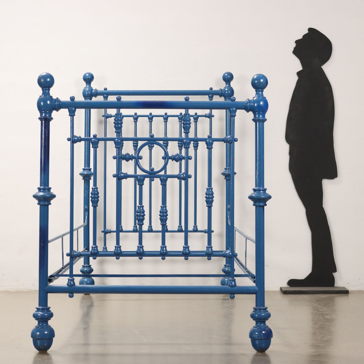  | Antiques  Beds & Headboards