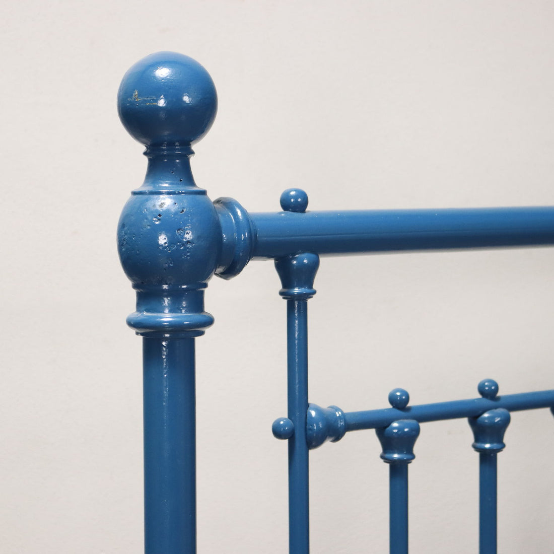  | Antiques  Beds & Headboards