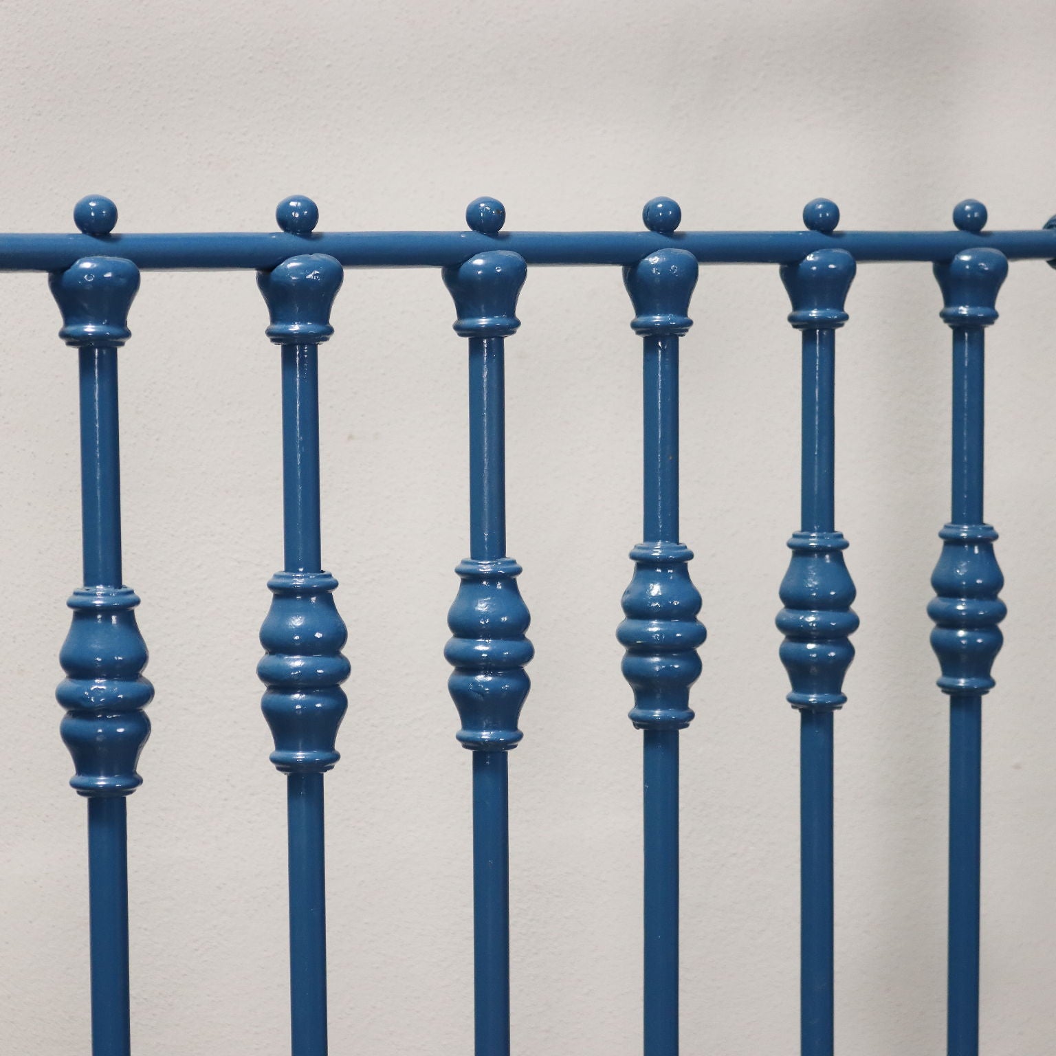  | Antiques  Beds & Headboards