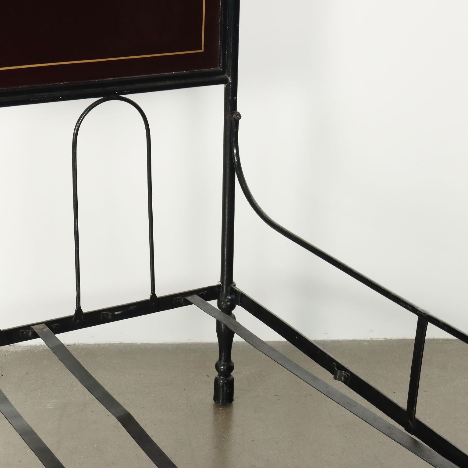  | Antiques  Beds & Headboards