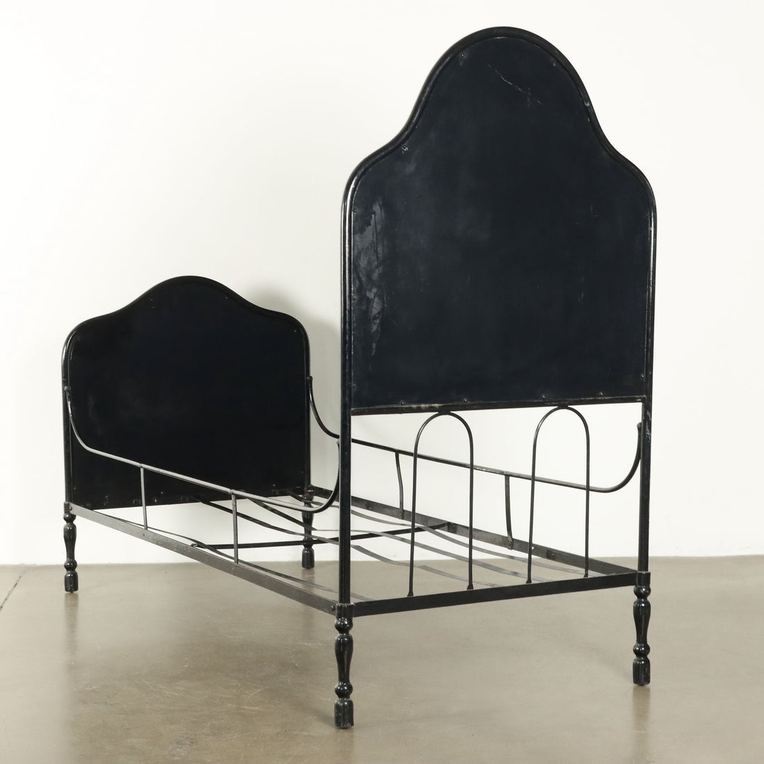  | Antiques  Beds & Headboards